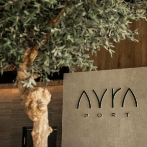 Fotografie Avra Port - 0